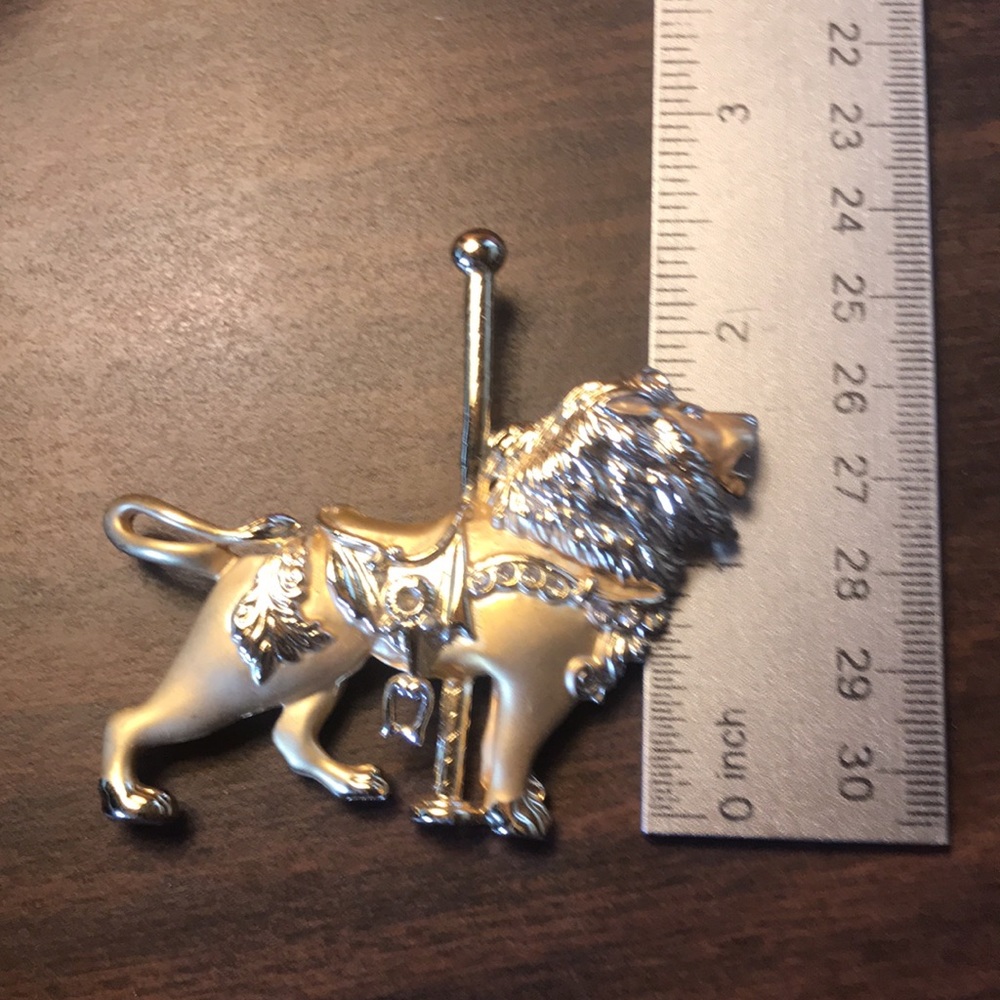 Brooch - Picture 4 of 4